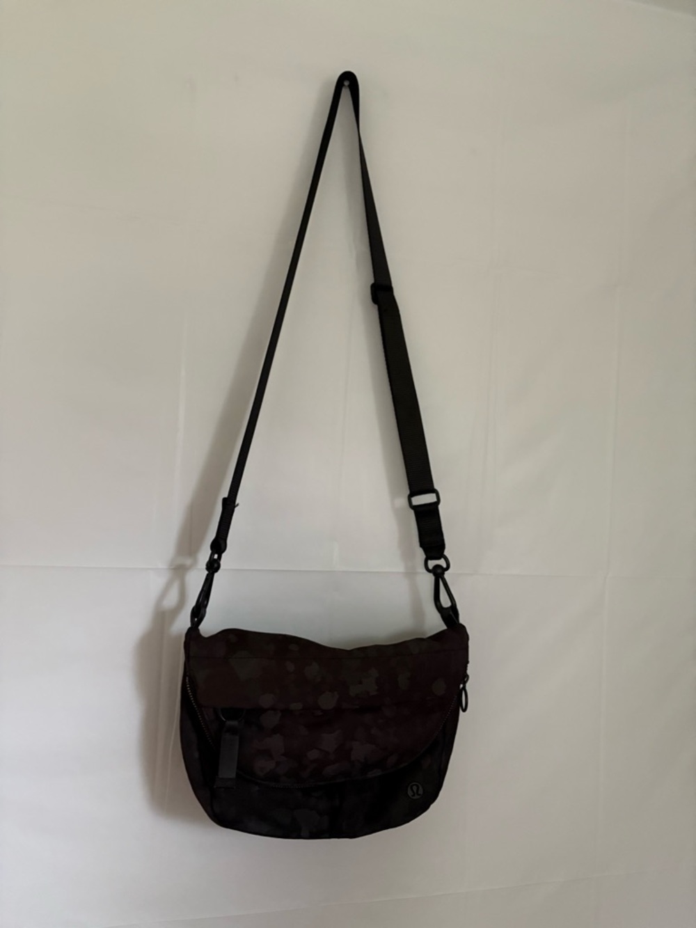 Lululemon Black/Camo Crossbody Shoulder Bag